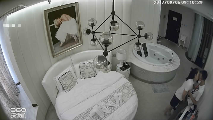 【精選360】高清白色浴缸系列-精華版-超騷 功夫超一流的大奶絲襪美女 女友就該找這樣的