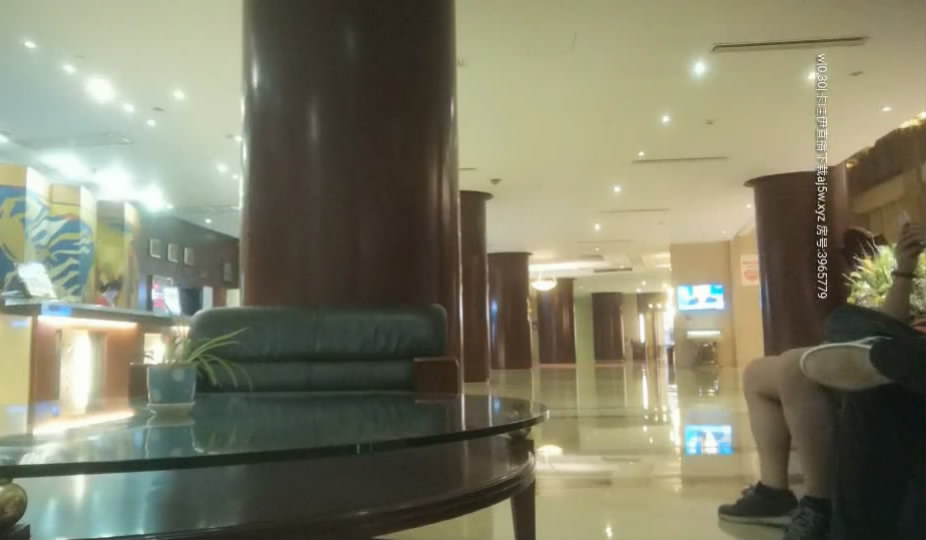 偷拍視角（偷拍大師）偷拍在東莞式的會所酒店選妃